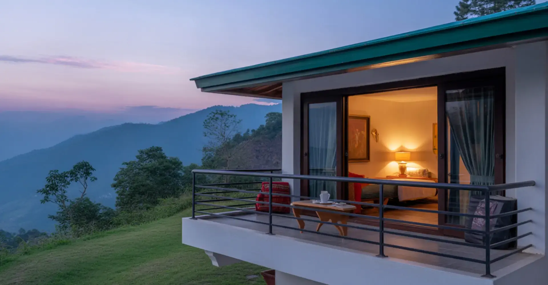 VVIE Villa Naldehra Shimla – Luxury 4 & 5 BHK Villas Near Naldehra